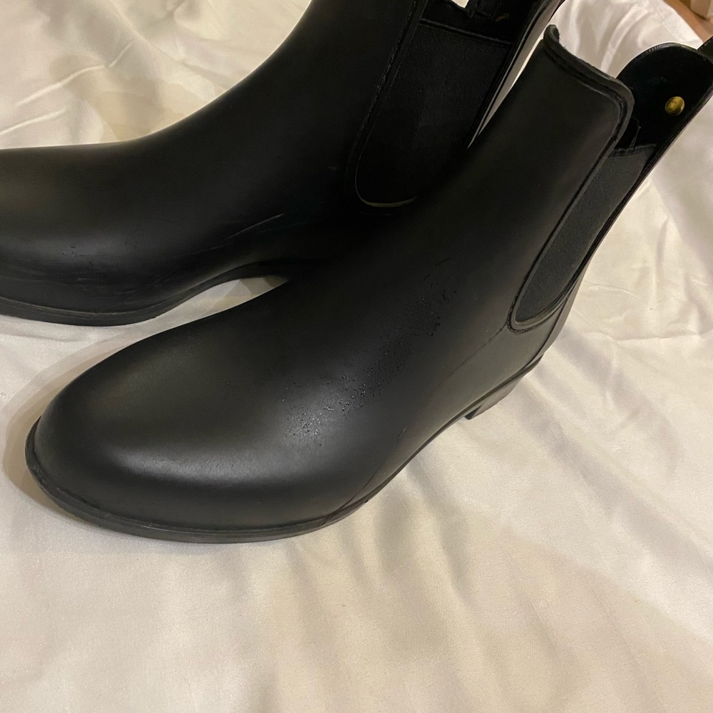 Waterproof boots - Picture 2 of 6
